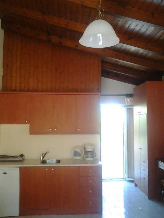 Aparthotel Okeanis II Kato Daratso Esterno foto