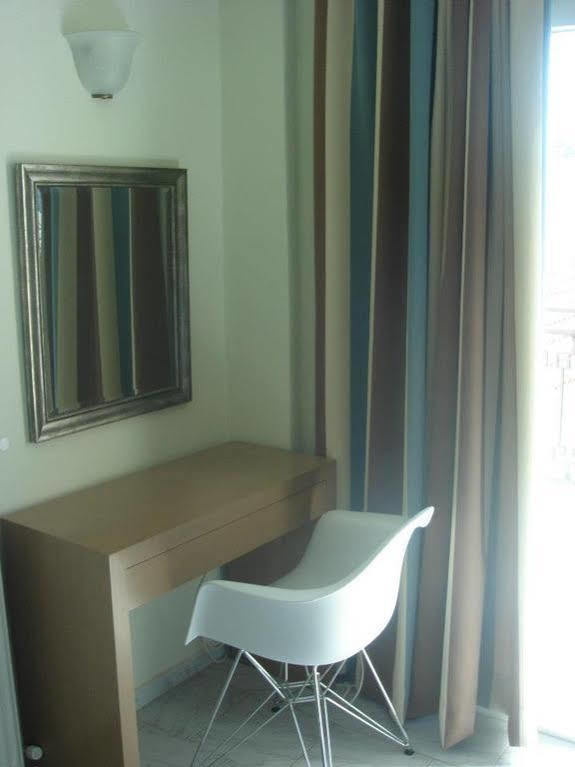 Aparthotel Okeanis II Kato Daratso Esterno foto